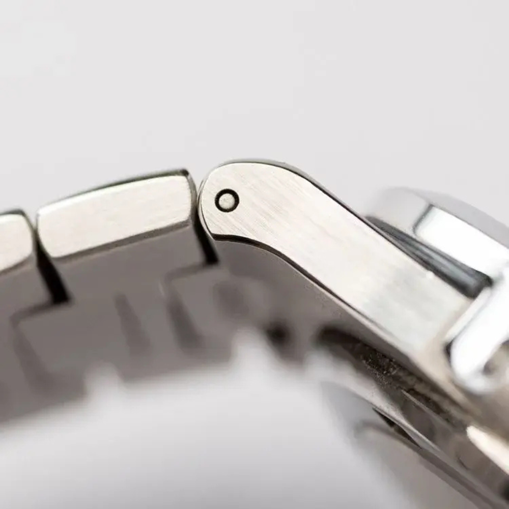 Patek Philippe Mens Watch 5711-1A-011 - Image 4