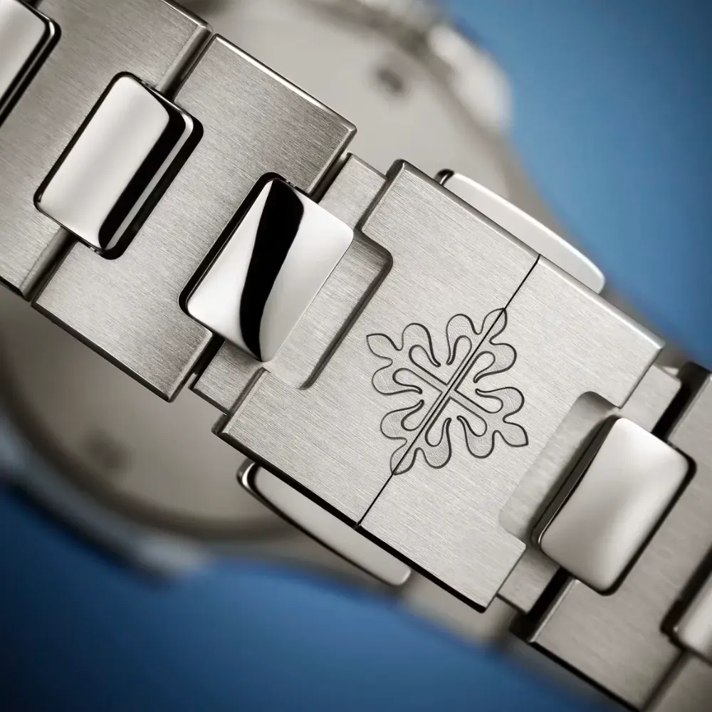 Nautilus Ref. 7010/1G-013 White Gold - Image 10