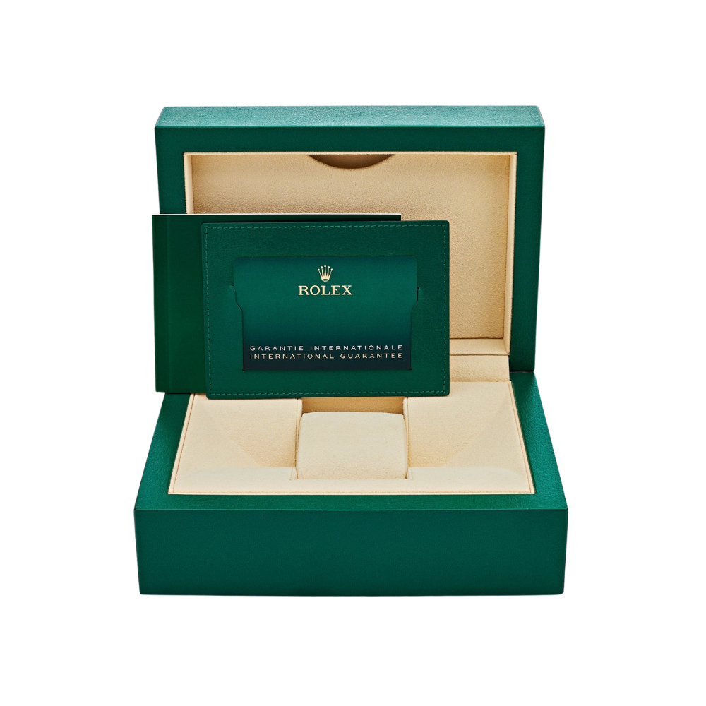 Rolex Submariner Oystersteel Ref# 124060 - Image 10