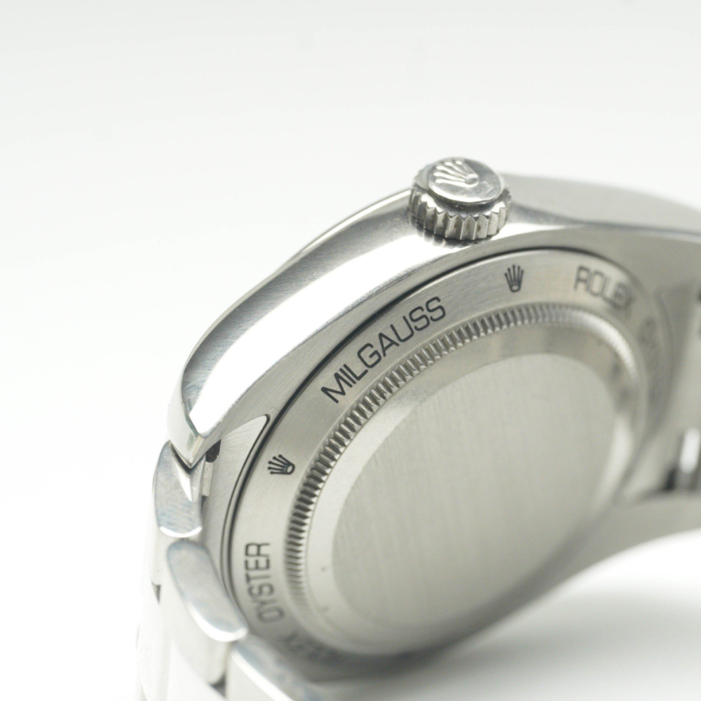 Rolex MILGAUSS Oystersteel Ref #M116400GV-0001 - Image 4